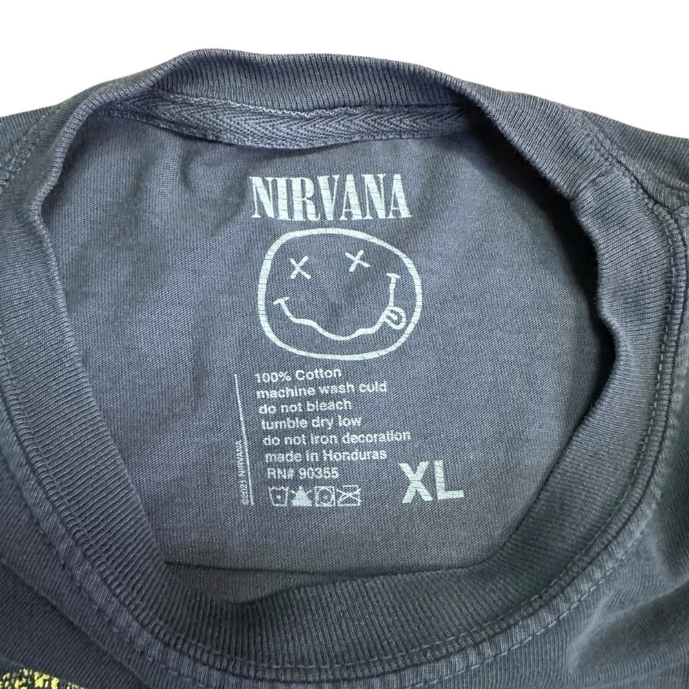 Nirvana Grey I’m So Happy Tshirt Size X-Large - Picture 3 of 5